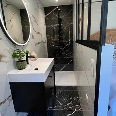 Elegante Moderne A - Fr-1-589-816